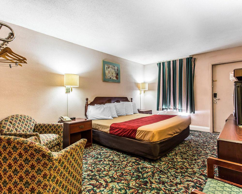 Econo Lodge Decatur Exteriör bild