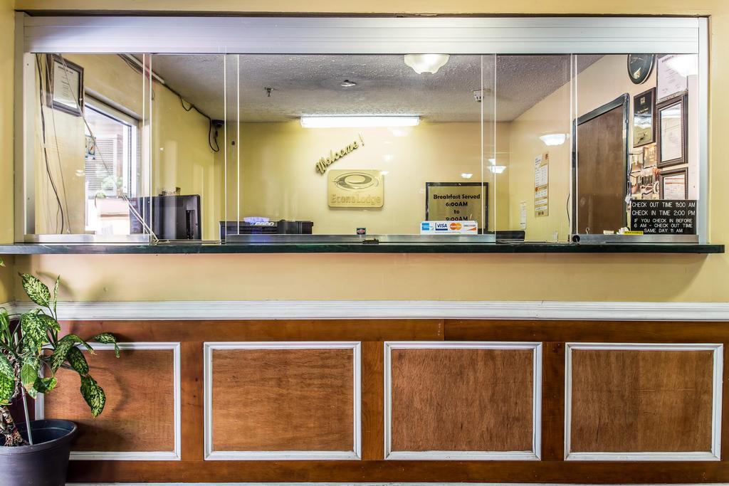 Econo Lodge Decatur Exteriör bild