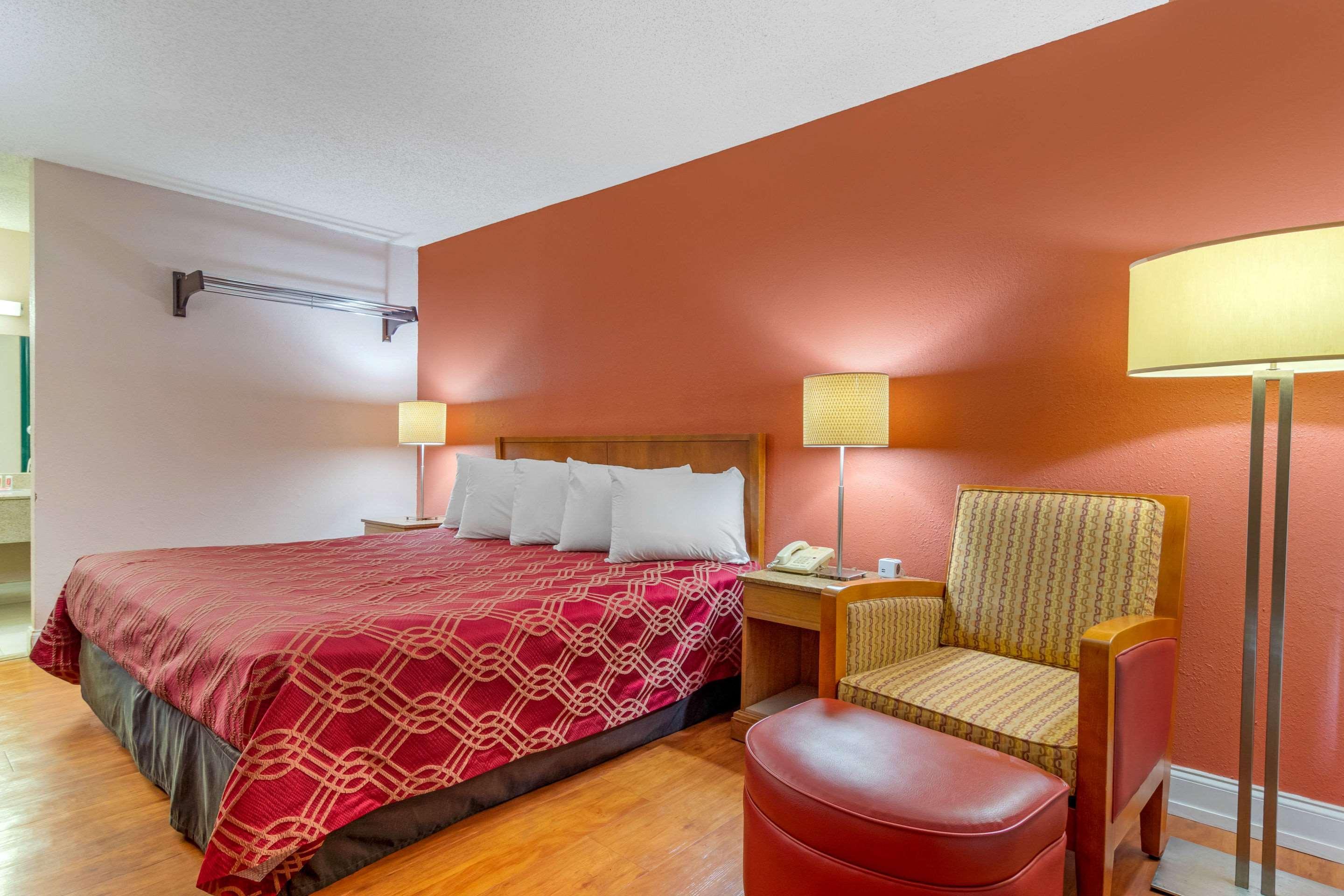 Econo Lodge Decatur Exteriör bild